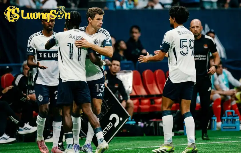Muller chính thức có trận đấu ra mắt MLS