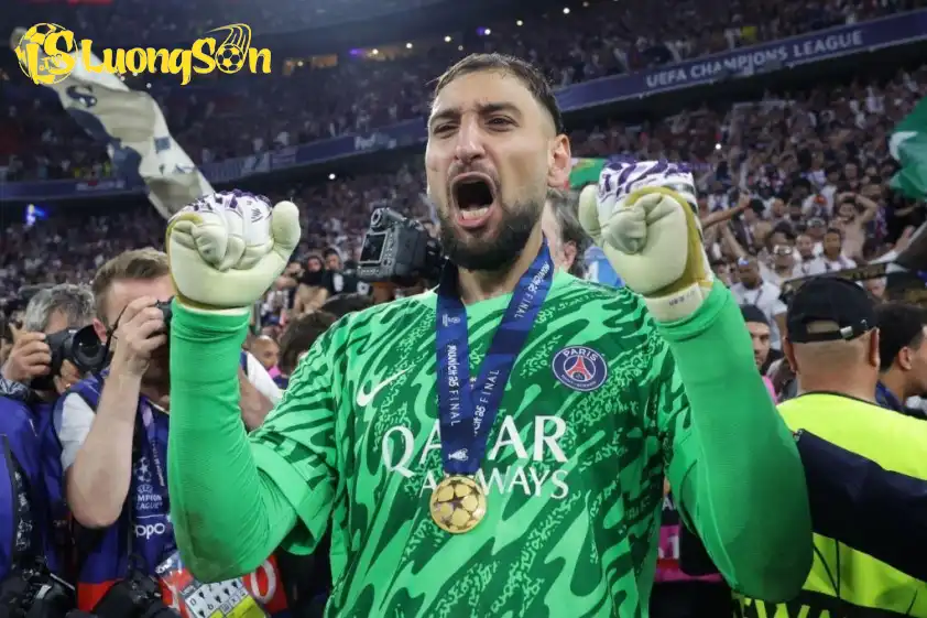 Donnarumma cũng nằm trong tầm ngắm của Man City